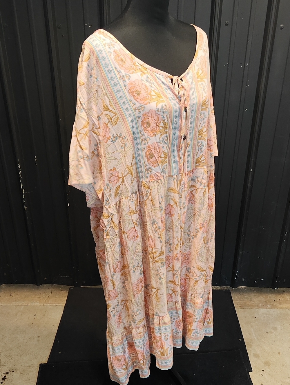 Boho Floral Lace-Up Midi Dress - Pink